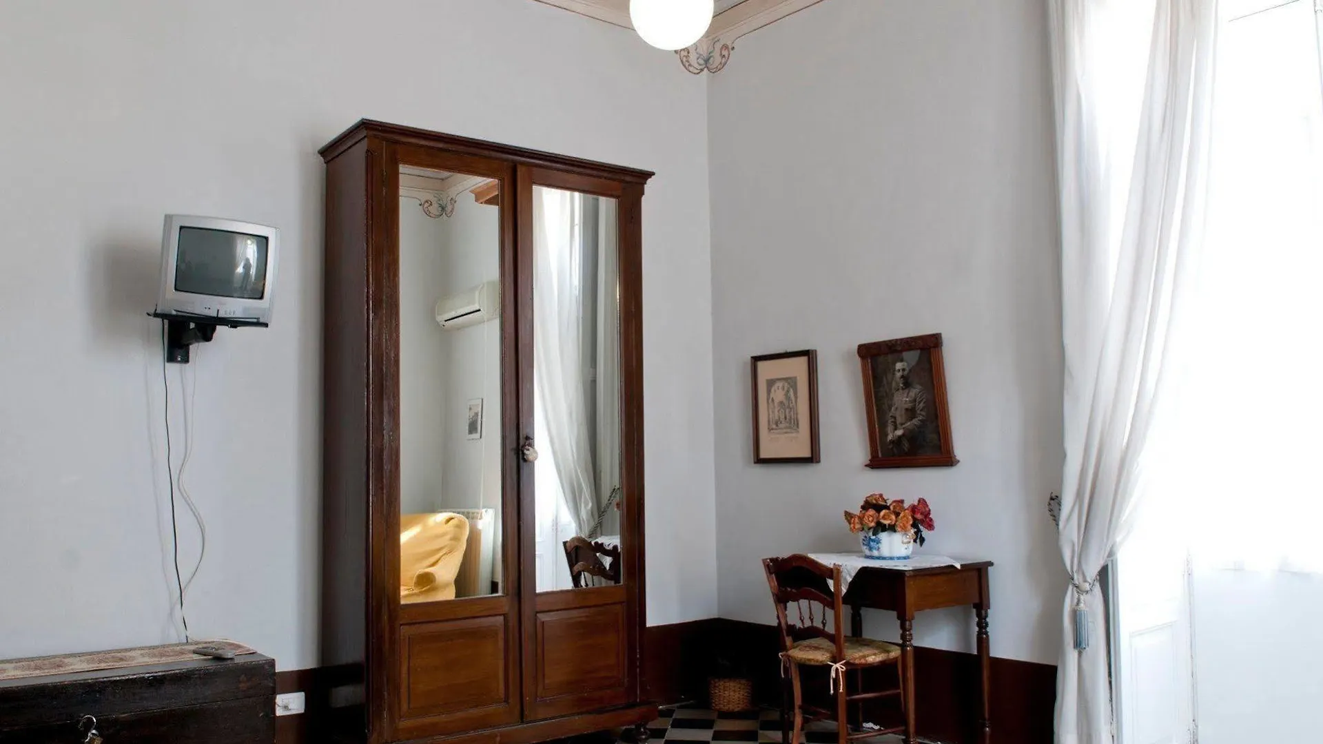 Casa Cristina Bed & Breakfast Syracuse